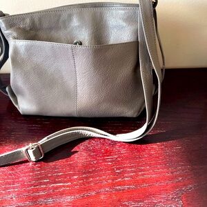 Barely used. Great American leather works.Excellent condition.